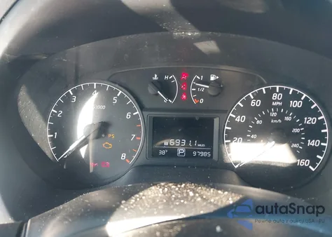 2017 Nissan Sentra S z USA, uszkodzony, nr VIN 3N1AB7AP2HY391465